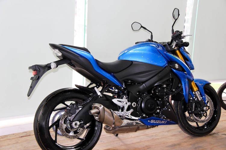 Chi tiet Suzuki GSX-S1000 chinh hang dau tien tai Viet Nam-Hinh-11