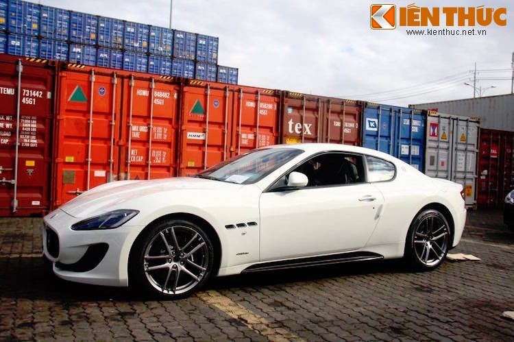 Cap doi sieu xe sang Maserati chinh hang vua ve Viet Nam-Hinh-7