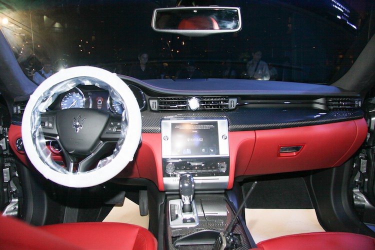 Cap doi xe sang Maserati chinh hang ra mat tai Viet Nam-Hinh-13
