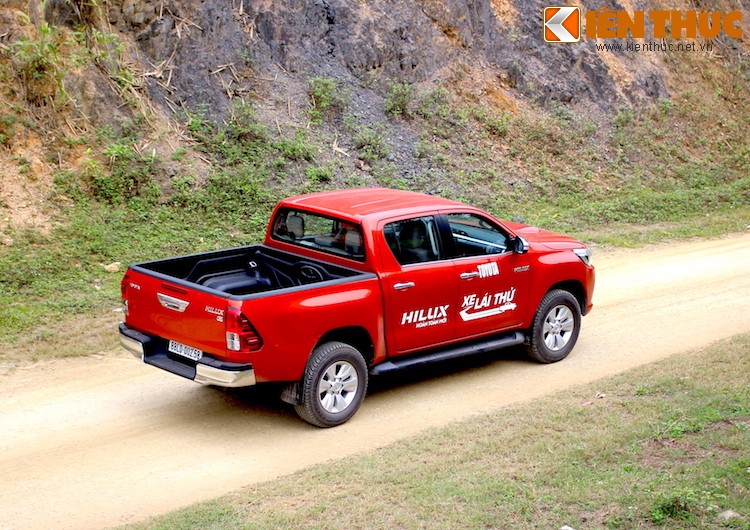 Lan dau trai nghiem ban tai Toyota Hilux 2016 tai Viet Nam-Hinh-17