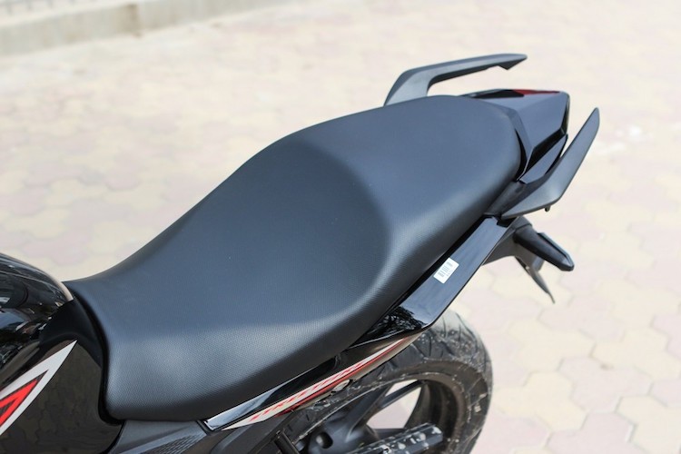 Can canh Honda CB150R moi gia 106 trieu tai Viet Nam-Hinh-8