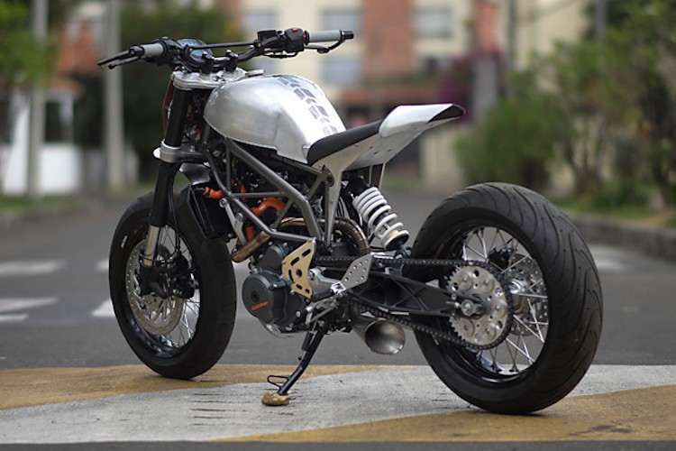 Doc dao KTM Duke 390 do “lai” streetfighter va Motard-Hinh-3