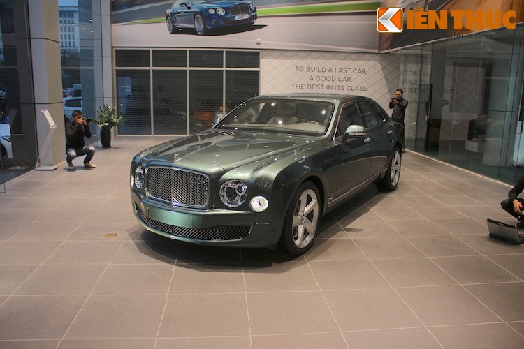 Bentley Mulsanne Speed chuc ty, 