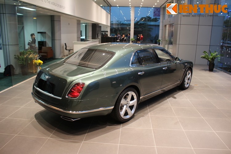 Bentley Mulsanne Speed chuc ty, 