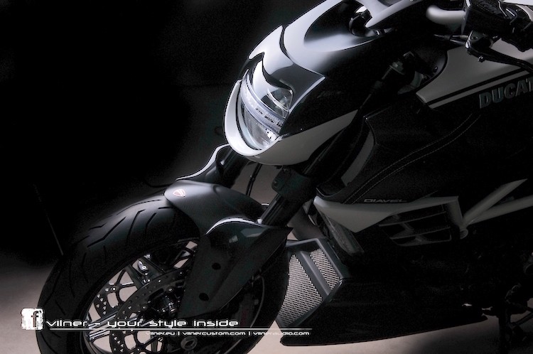 Ducati Diavel AMG “hang thua” cuc chat, khong dung hang-Hinh-2