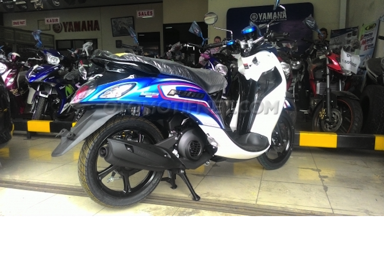 Yamaha ra mat xe tay ga Fino Blue Core gia 25 trieu-Hinh-2