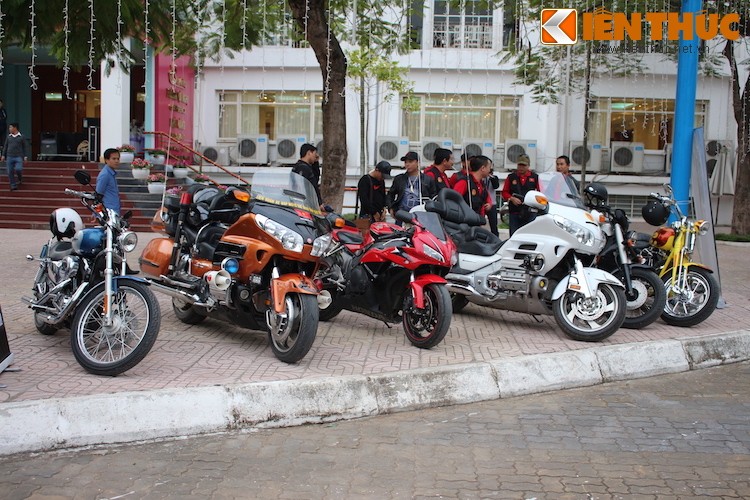 Hang tram xe khung Harley 3 mien 