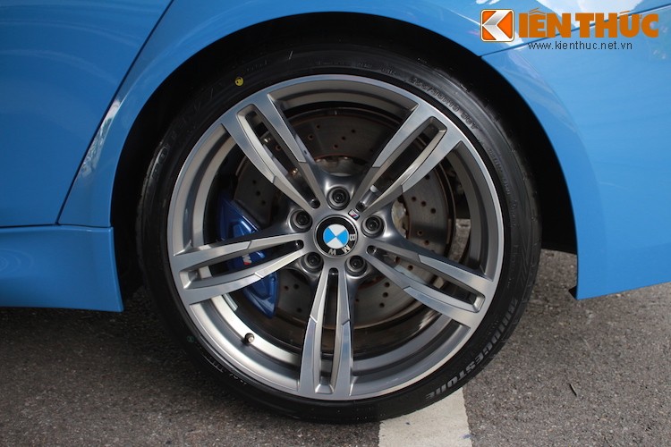 Sieu sedan BMW M3 mau Yas Marina Blue 