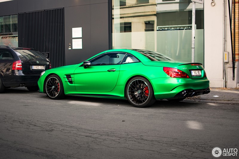 Mercedes-Benz SL63 AMG xanh com day “sang chanh”-Hinh-7