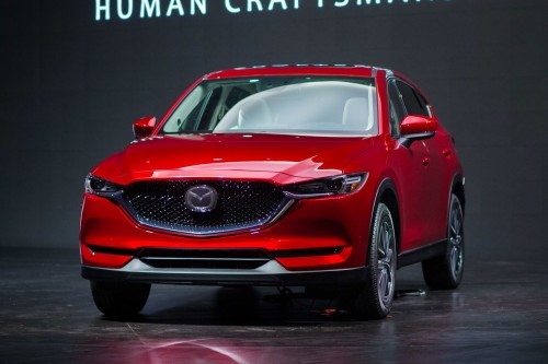 Xe oto Mazda CX-5 2017 &quot;thet gia&quot; tien ty tai Singapore-Hinh-3