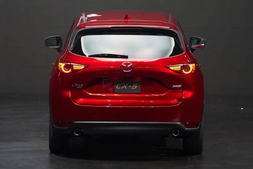 Xe oto Mazda CX-5 2017 &quot;thet gia&quot; tien ty tai Singapore-Hinh-5