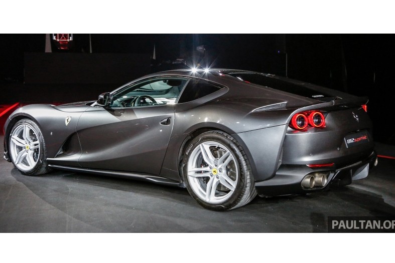 “Sieu ngua” Ferrari 812 Superfast gia hon 8 ty tai Malaysia-Hinh-7