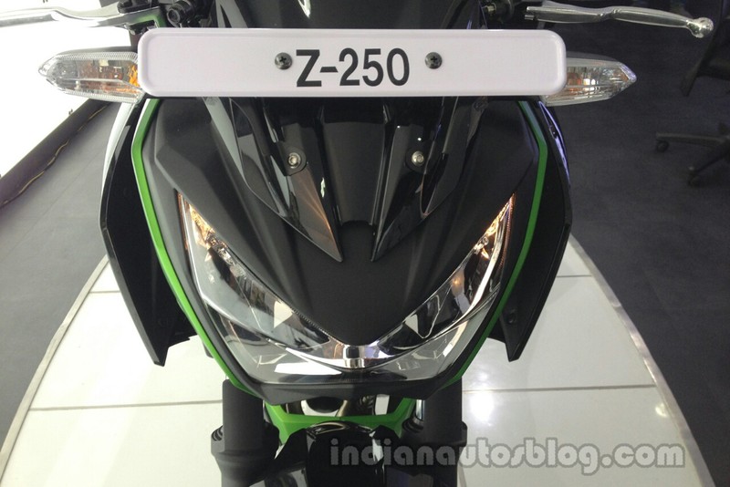 Moto Kawasaki Z250 ABSmoi &quot;chot gia&quot; 102 trieu dong-Hinh-4
