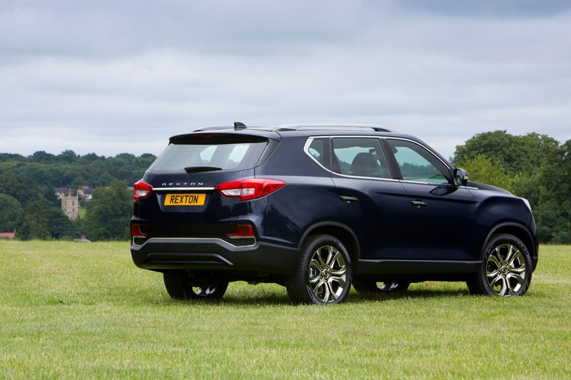 SsangYong Rexton 2018 “chot gia” hon 800 trieu dong-Hinh-4