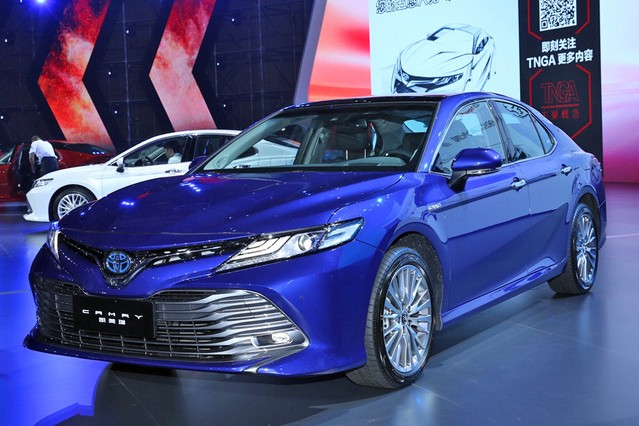 Toyota &quot;nha hang&quot; Camry 2018 tai thi truong Trung Quoc