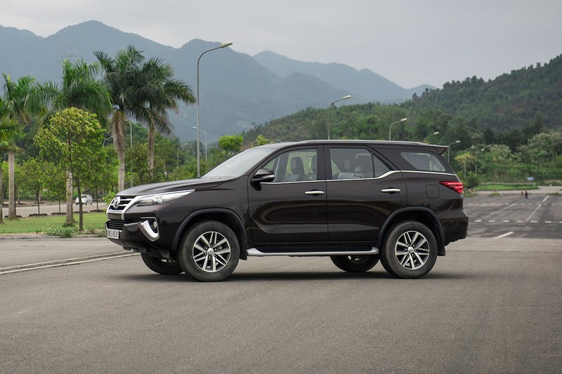 Top xe oto SUV hang trung ban chay nhat tai Viet Nam-Hinh-3