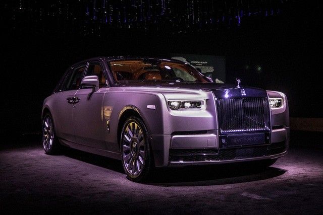 Rolls-Royce Phantom 2018 “chot gia” tu 16,8 ty dong-Hinh-2