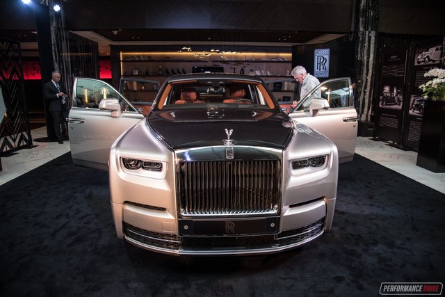 Rolls-Royce Phantom 2018 “chot gia” tu 16,8 ty dong-Hinh-3