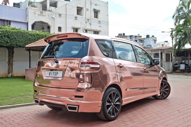 &quot;Xe co&quot; Suzuki Ertiga len doi sieu xe sang Rolls-Royce-Hinh-2