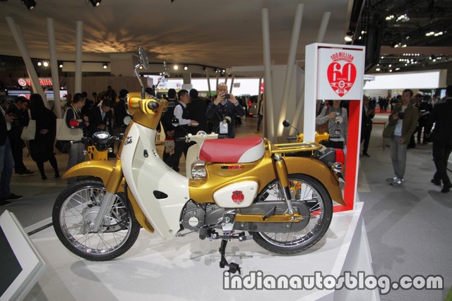 Can canh xe may Honda Super Cub 2018 moi-Hinh-11