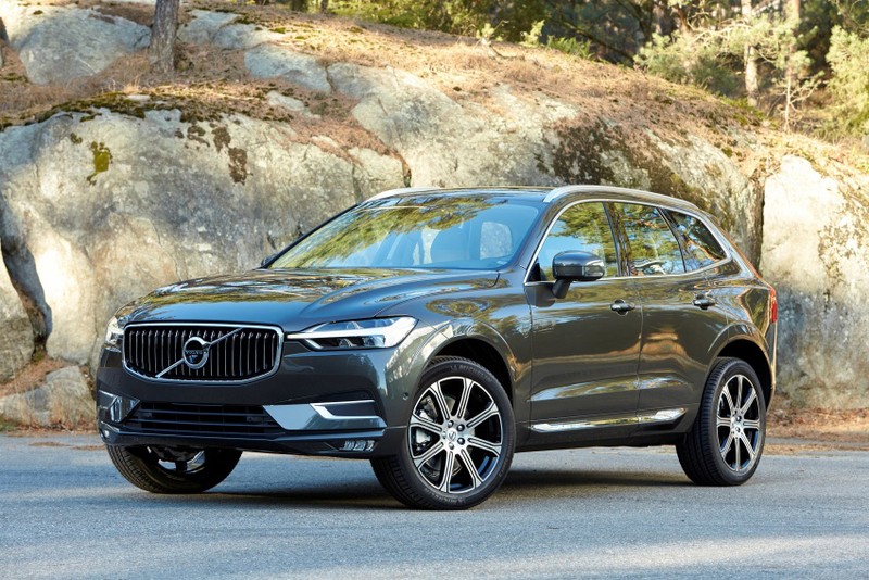 Volvo XC60 hoan toan moi gia tu 2,1 ty dong