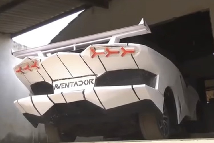 Sieu xe Lamborghini Aventador “fake” gia chi 18,6 trieu dong-Hinh-7