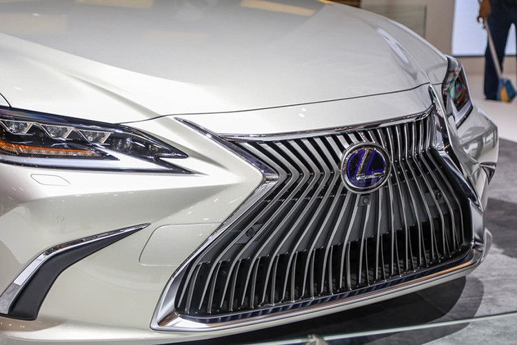 Xe sang Lexus ES 2019 dau tien lo dien tai Dong Nam A-Hinh-4