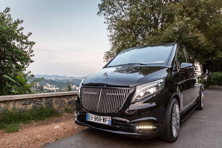 Ngam Mercedes-Benz V-Class do phong cach Maybach tien ty