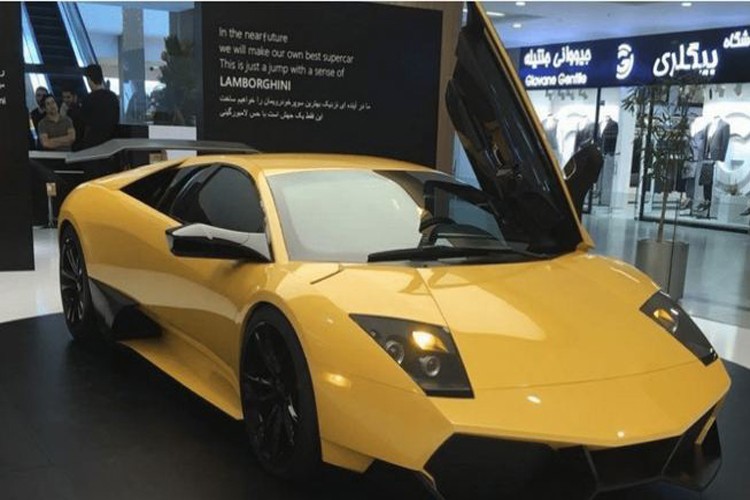 Soi sieu xe Lamborghini Murcielago 