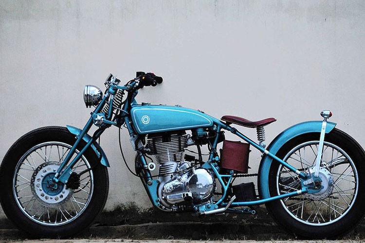 Royal Enfield Classic “bien hinh” bobber co dien loi cuon-Hinh-4