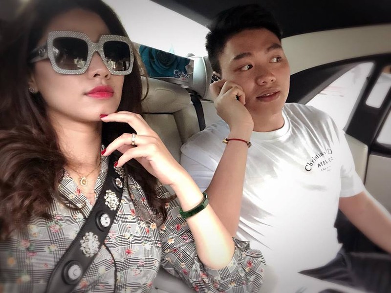 Choang voi dan sieu xe khung cua em trai MC Ngoc Trinh