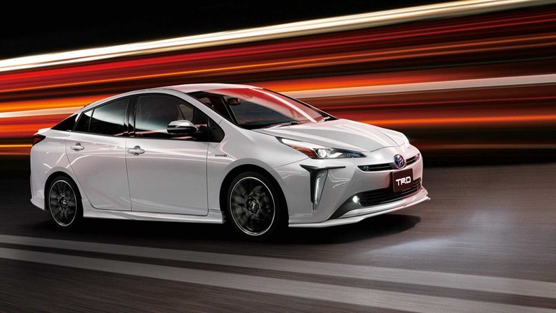 Toyota Prius 2019 ham ho hon voi goi do TRD chinh hang-Hinh-2