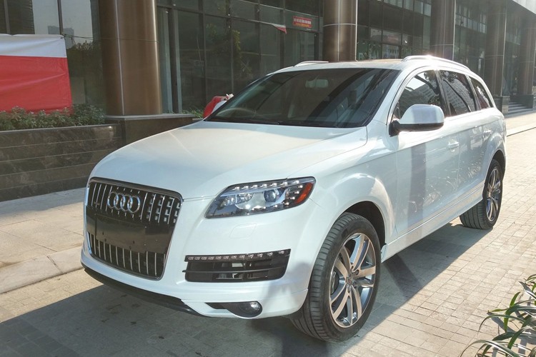 Choang voi SUV hang sang Audi Q7 chi 1,25 ty o Ha Noi