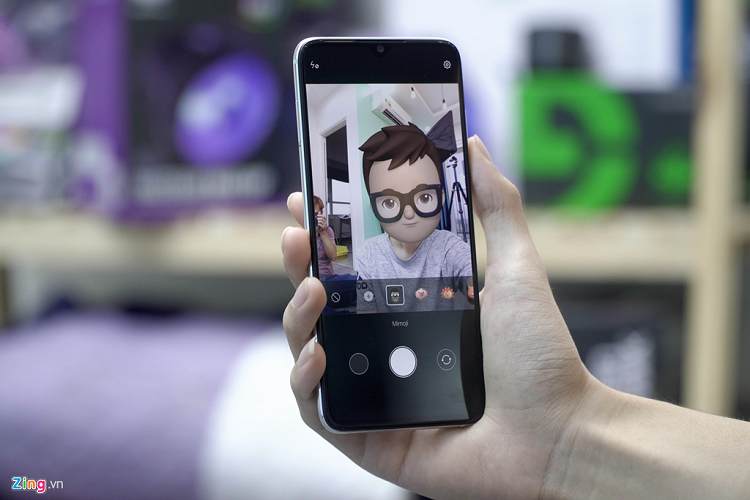 Can canh Xiaomi Mi CC9 camera selfie 32 MP gia 7 trieu dong-Hinh-4