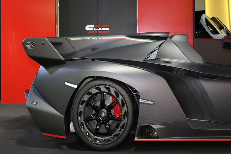 Chi tiet sieu xe trieu do - Lamborghini Veneno Roadster Carbon-Hinh-5