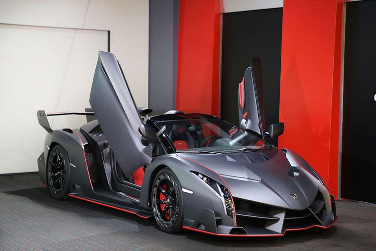 Chi tiet sieu xe trieu do - Lamborghini Veneno Roadster Carbon