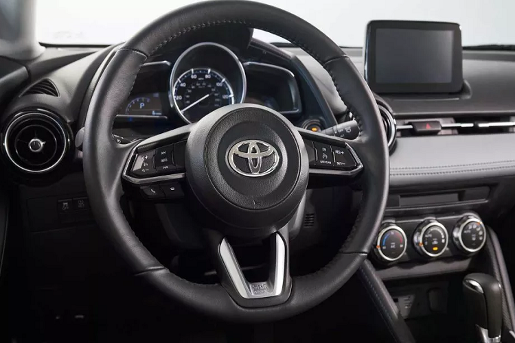 Xe Toyota Yaris 2020 hatchback chi tu 434 trieu dong-Hinh-7