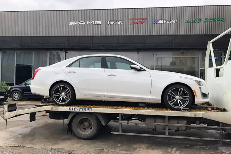 Sedan hang sang Cadillac CTS V-Sport 2019 cap ben Viet Nam-Hinh-2