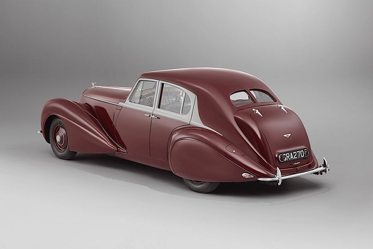 “Ong cu” Bentley Corniche sinh 1939 bat ngo hoi sinh-Hinh-5