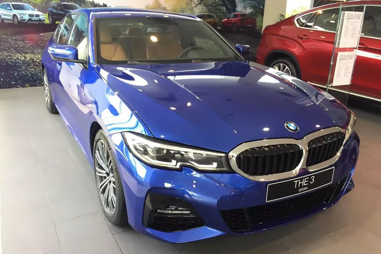 Can canh BMW 330i M Sport gia 2,38 ty dong tai Viet Nam-Hinh-4