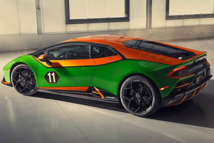 Lamborghini ra mat Aventador va Huracan phien ban 