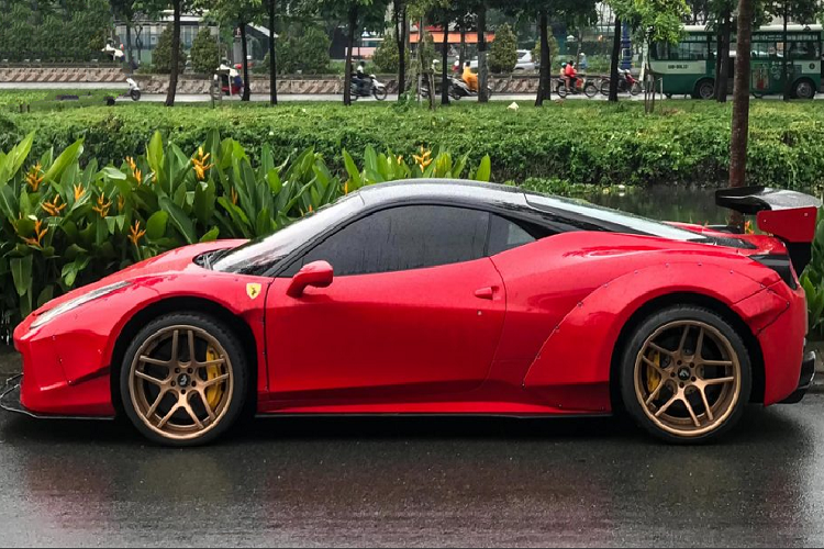 Sieu xe Ferrari 458 Liberty Walk tai xuat tren pho Sai Gon-Hinh-2