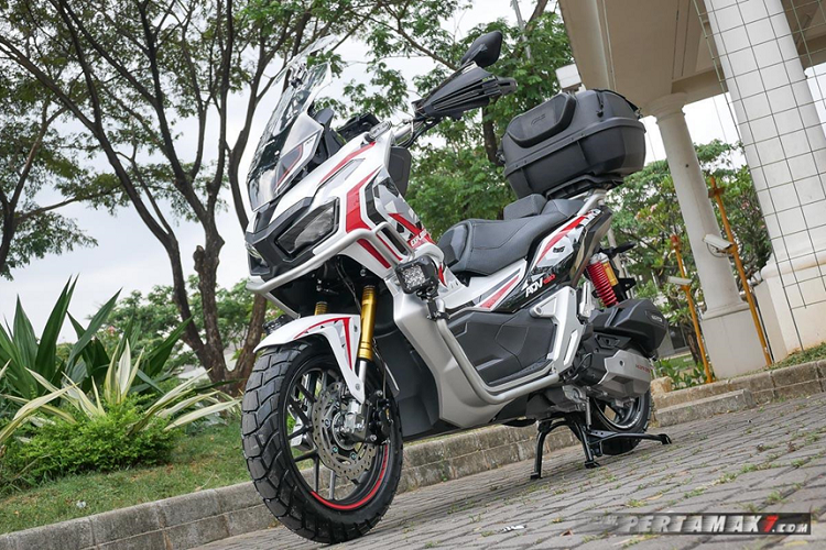 Xe ga dia hinh Honda ADV 150 do phong cach Touring-Hinh-3