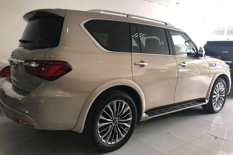 Can canh SUV hang sang Infiniti QX80 hon 7 ty tai Viet Nam-Hinh-9