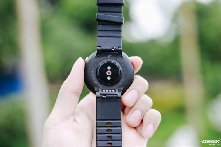 Tren tay smartwatch Amazfit Verge moi chi 3.7 trieu dong-Hinh-6