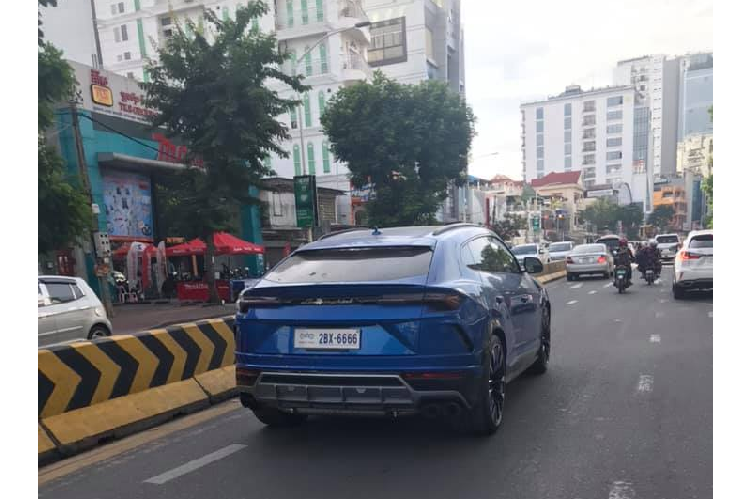 Dan sieu SUV Lamborghini Urus 