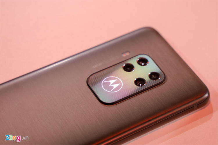 Motorola gioi thieu Moto One Zoom, camera nhu Note10+-Hinh-5