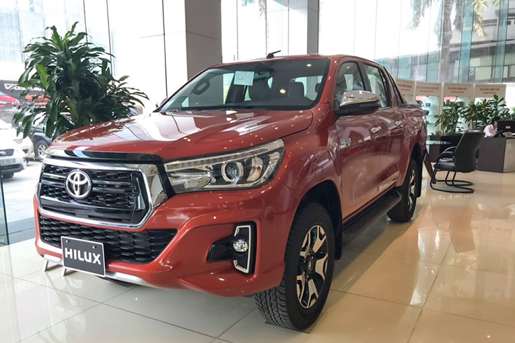 Toyota Hilux giam gia 30 trieu, them phien ban 1 cau-Hinh-8