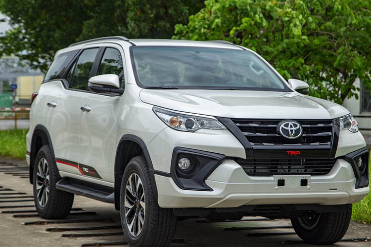 Can canh Toyota Fortuner TRD hon 1 ty dong tai Viet Nam-Hinh-9
