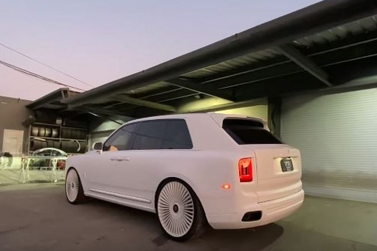 Ngam SUV sieu sang Rolls-Royce Cullinan phien ban “bach ma”-Hinh-6